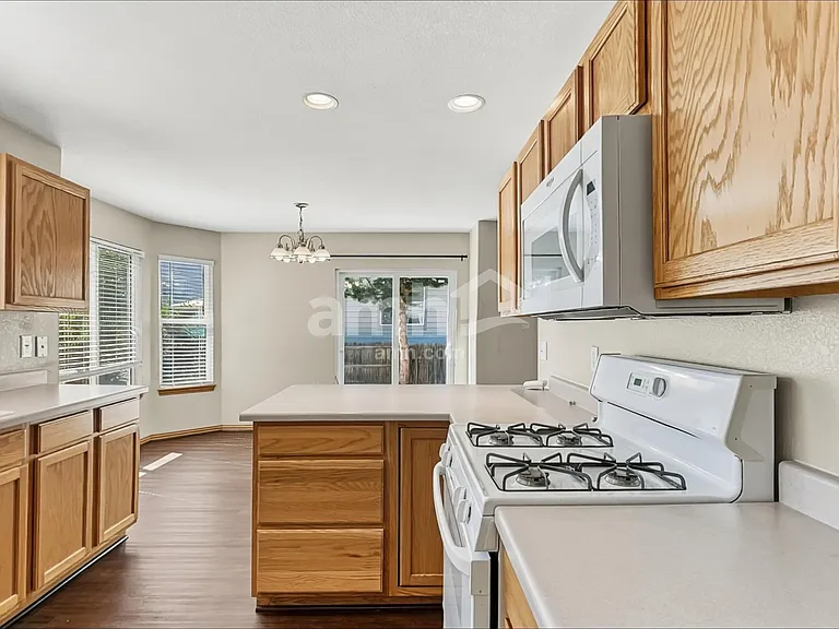 18504 E Bethany Pl — Photo 4