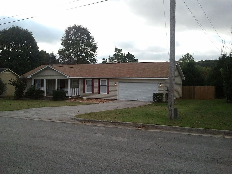 2nd image of 122 Springfield Ln