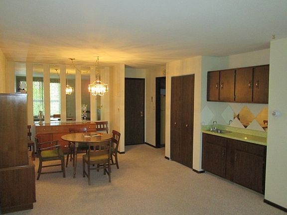2nd image of 2929 Sunnyside Dr APT C245