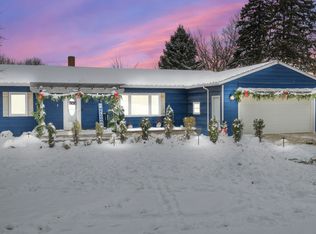 3215 Sunnyview Dr, Brookings, SD 57006