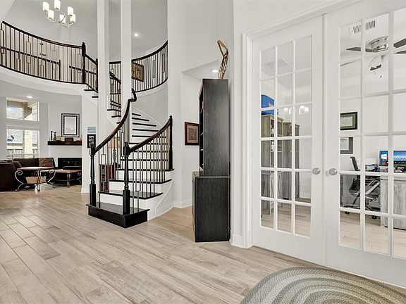 4th image of 3303 Royal Falls Ct
