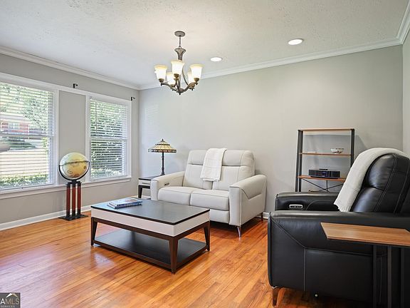 3rd image of 3244 Spring Dr
