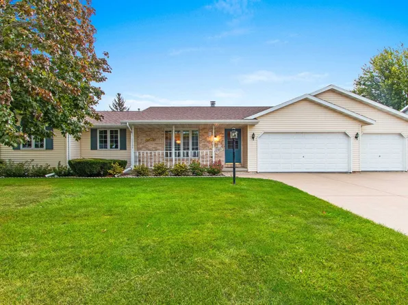865 Luke Ln, Green Bay, WI 54302