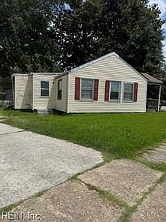 3rd image of 1432 Victory Blvd