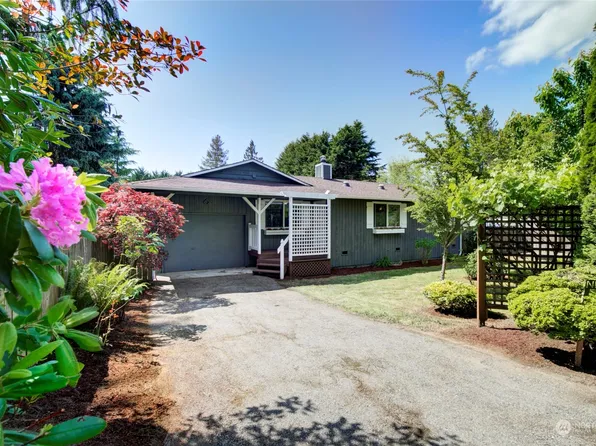 8638 NE 141 Street, Kirkland, WA 98034