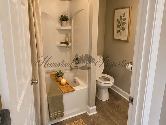 5th image of 507 1/2 Lamont St