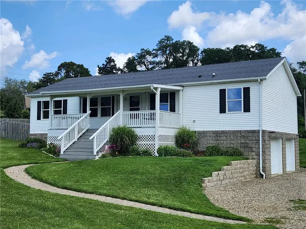 7285 Water St, Fairview, PA 16415