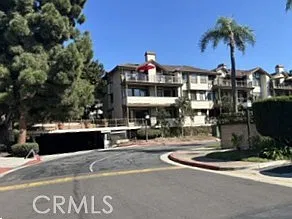 2 bed, 1303 sqft, $3,700 — Photo 2
