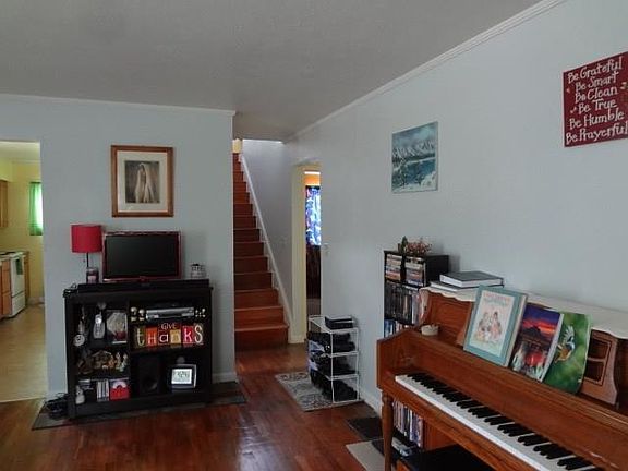 4th image of 1230 Edward Dr