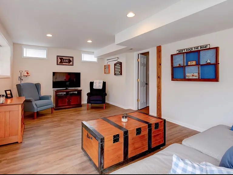 5905 Blue Ridge Rd — Photo 3