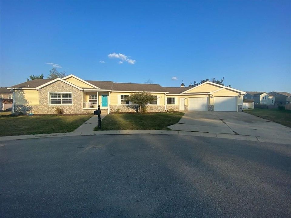 1st image of 724 Fern Dr