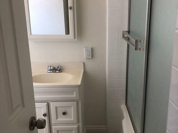 5th image of 3059 E 5th St