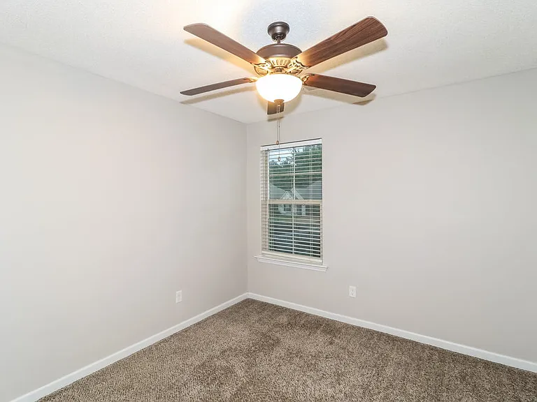 9464 Cayuga Loop — Photo 14
