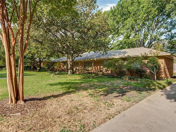 2nd image of 10425 Coppedge Ln