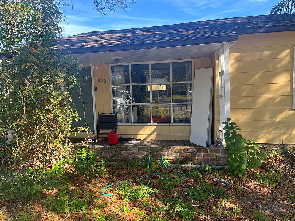 1st image of 10209 Newport Cir