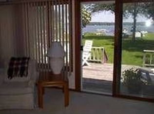 1814 W Shore Dr, Delafield, WI 53018
