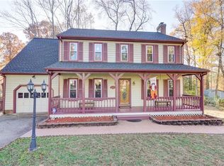 8903 W Wadsworth Pl, North Chesterfield, VA 23236