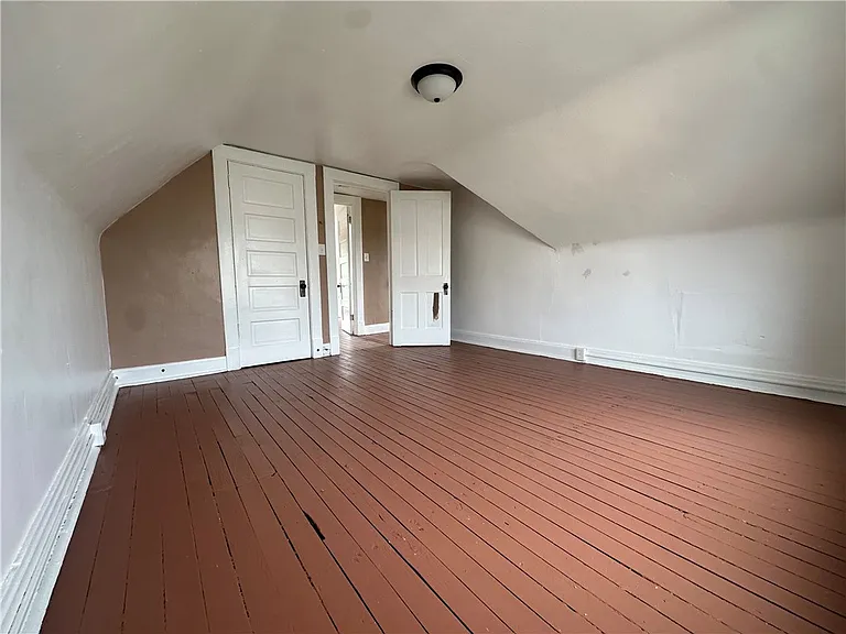 431 W Wayne St — Photo 23