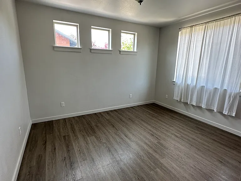 96 Dunn Cir — Photo 4