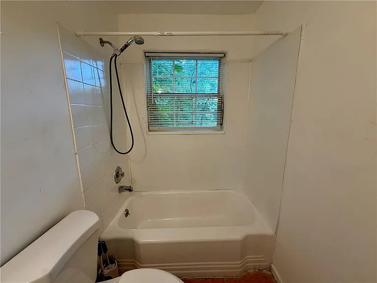 1070 Ollie Cir NW — Photo 16
