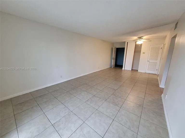 405 S Pine Island Rd #406D — Photo 3