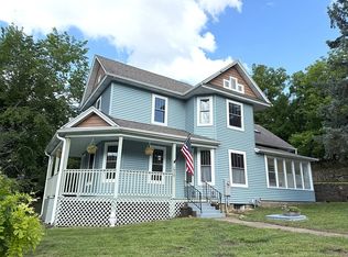 1978 Cox St, Dubuque, IA 52001