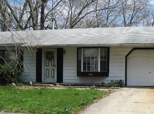 510 Ridgewood Ct, Champaign, IL 61821