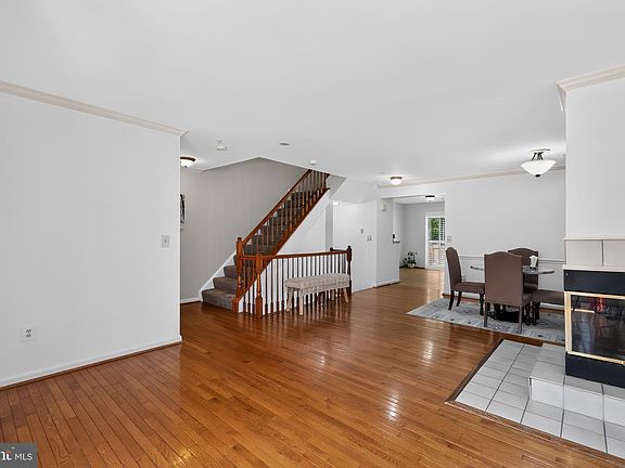 5th image of 10 Augustine Ct