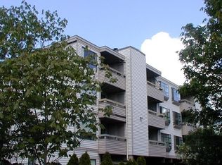 2133 N 113th St #302R, Seattle, WA 98133