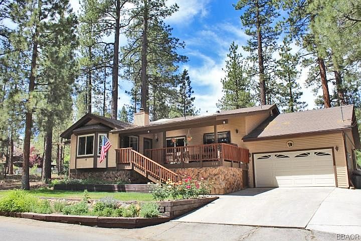 1st image of 110 Oriole Dr