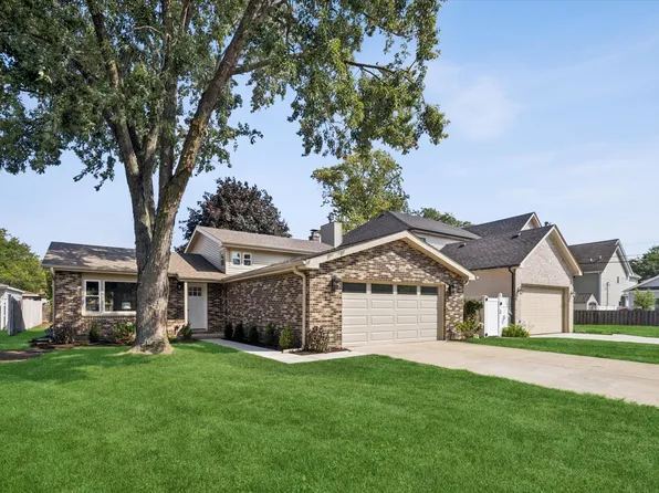 525 N Clarendon Ave, Lombard, IL 60148