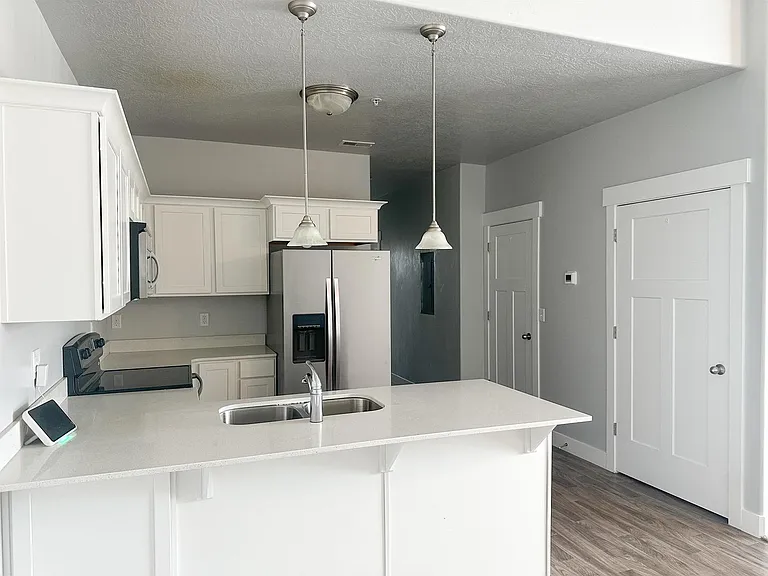 107 W Seasons Dr — Photo 8