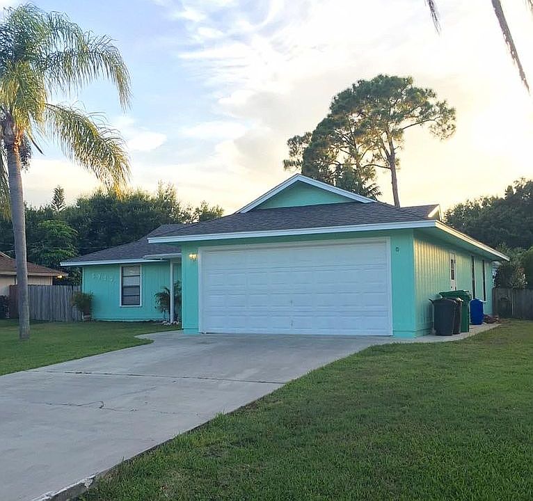 2nd image of 5713 Raintree Trl
