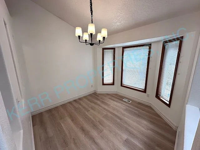 Charming 3-Bedroom Haven with 2 Baths in Gresham Your Perfect 1364 Sq Ft Retreat! — Photo 4
