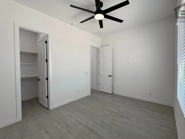 18108 W Morning Vista Ln — Photo 26