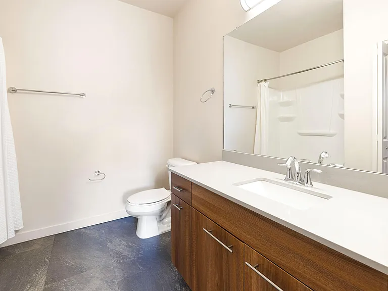 Olympus Alameda — Photo 20