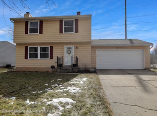 3415 Nonette Dr, Lansing, MI 48911