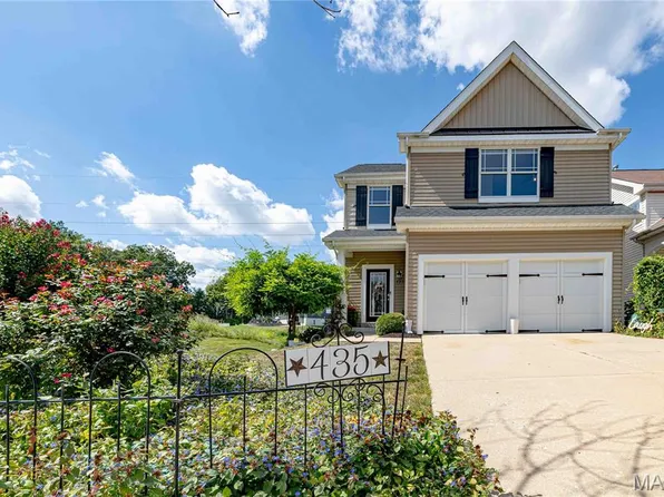 435 Parkgate Dr, Lake Saint Louis, MO 63367