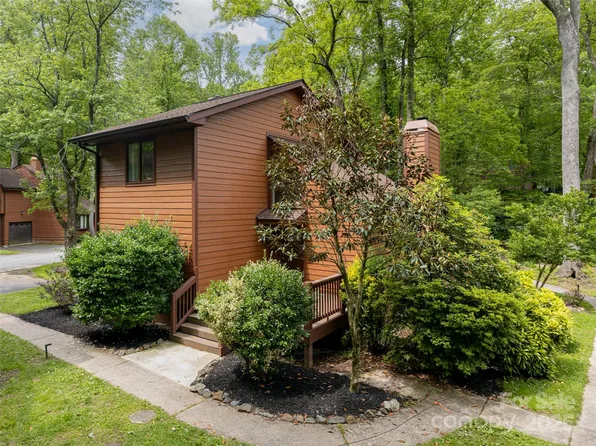 107 N Garden Ct, Fletcher, NC 28732