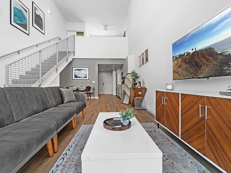 Vantage Mar Vista — Photo 62