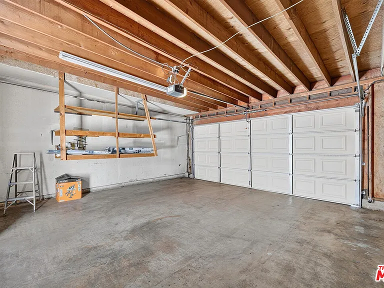 19221 Sherman Way #40 — Photo 26