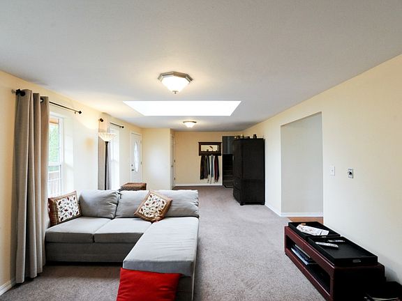 4th image of 10605 Seola Beach Dr SW