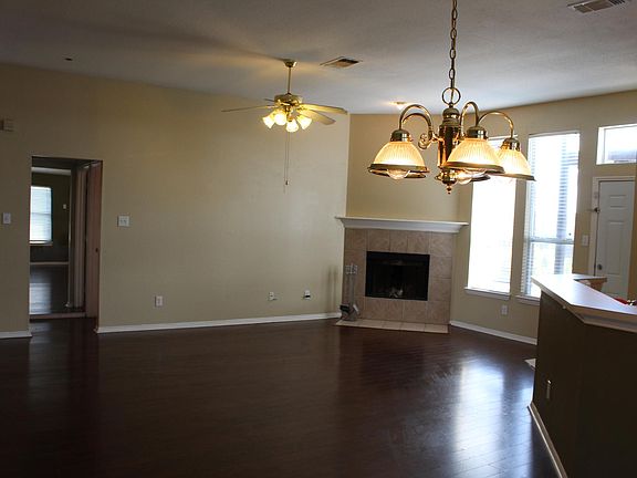 5th image of 320 Port Alto Dr