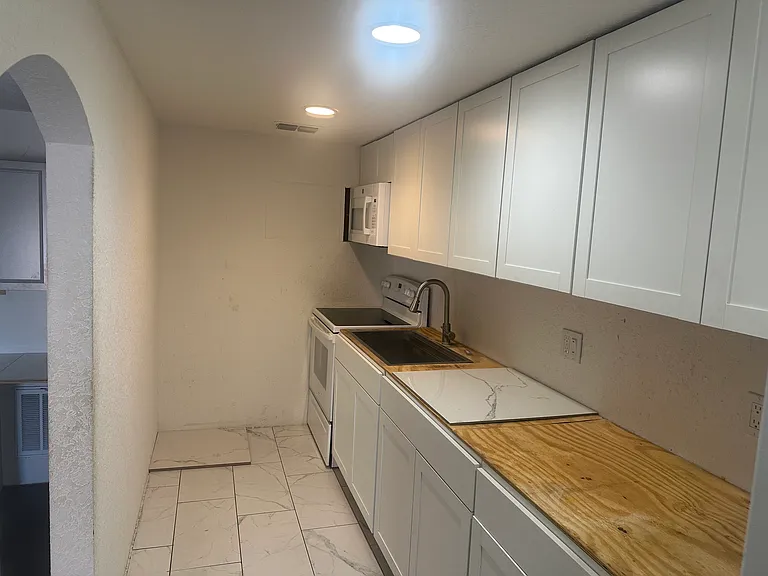 20324 Mardi Gras St #2 — Photo 21