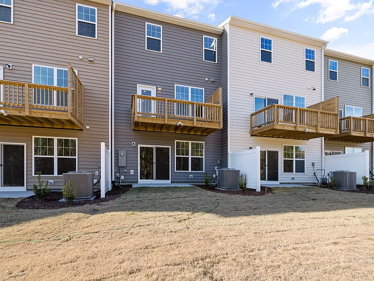 1105 Falling Rock Pl — Photo 16
