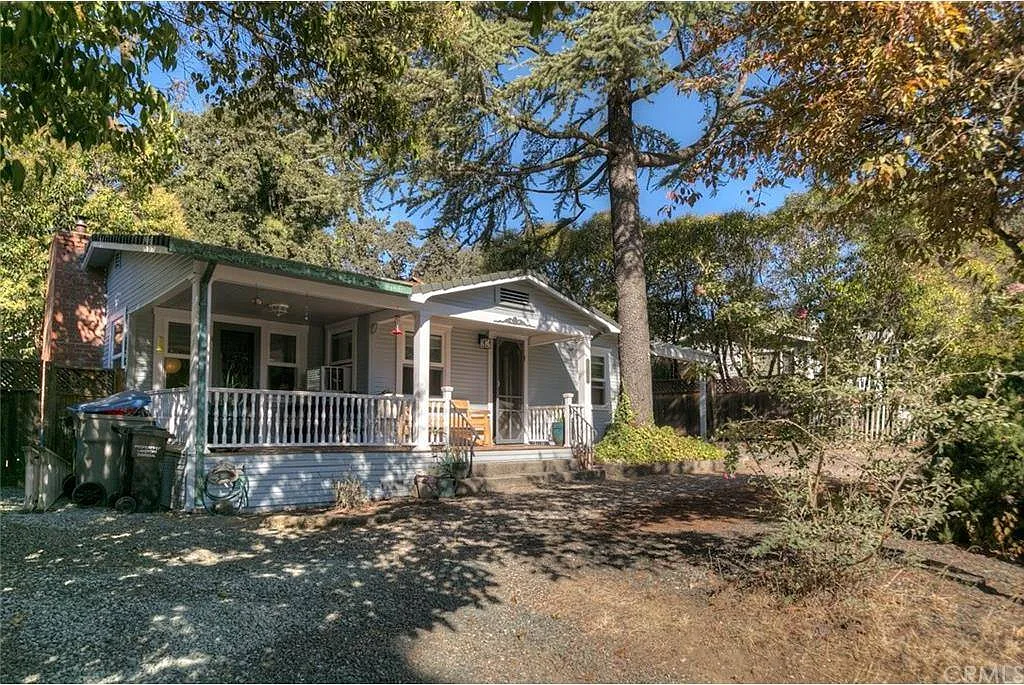 2255 Green St photo 1