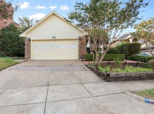 2920 Eagles Nest Dr, Bedford, TX 76021