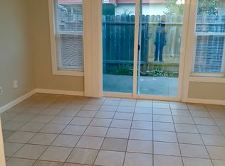 1915 E 8th St #8, Davis, CA 95616