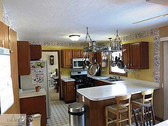 4th image of 3828 Bush Gardens Ln
