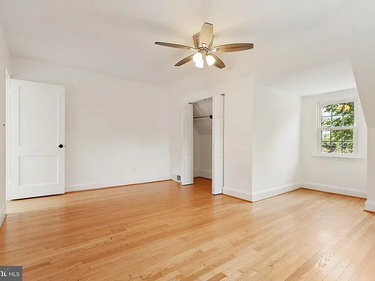 9223 Old Court Rd — Photo 42